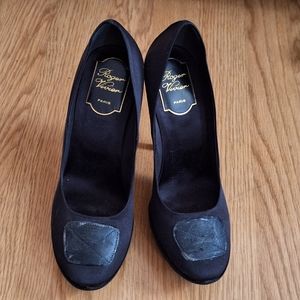 Roger Vivier Paris Black Satin Heels Size 36.5 US 6 **sold as is **